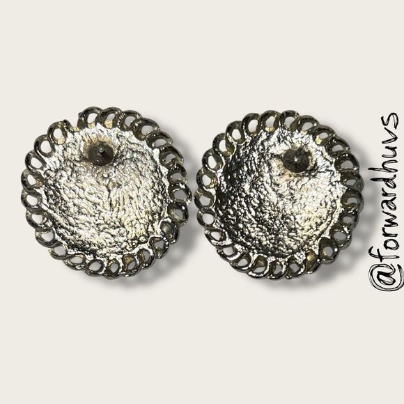 Vintage 1990s Elizabeth II Regina Faux Coin Post Earrings - Picture 5 of 7